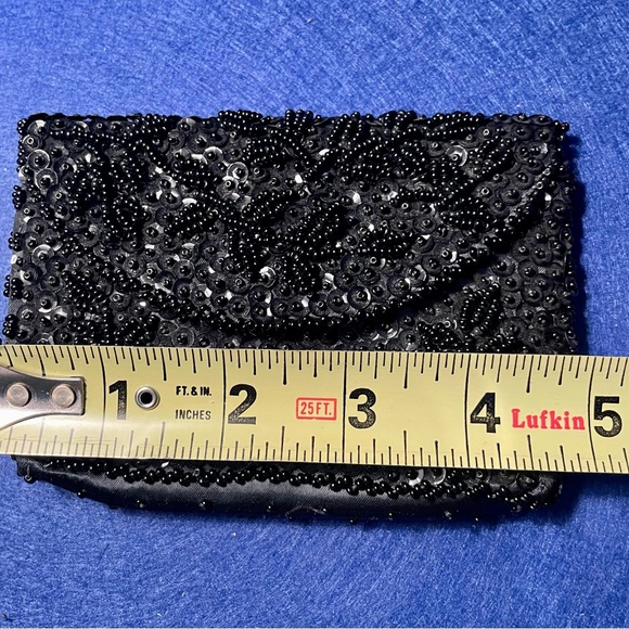 Vintage coin purse with beads and sparkle - Picture 6 of 6